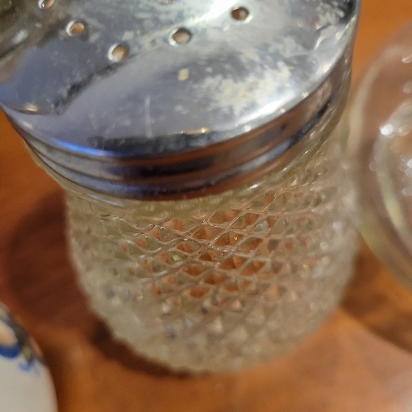 3 Vintage Kitchen Storage Containers - Picture 3 of 8